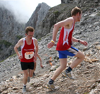 Ulrich Benz vor Joachim Benz